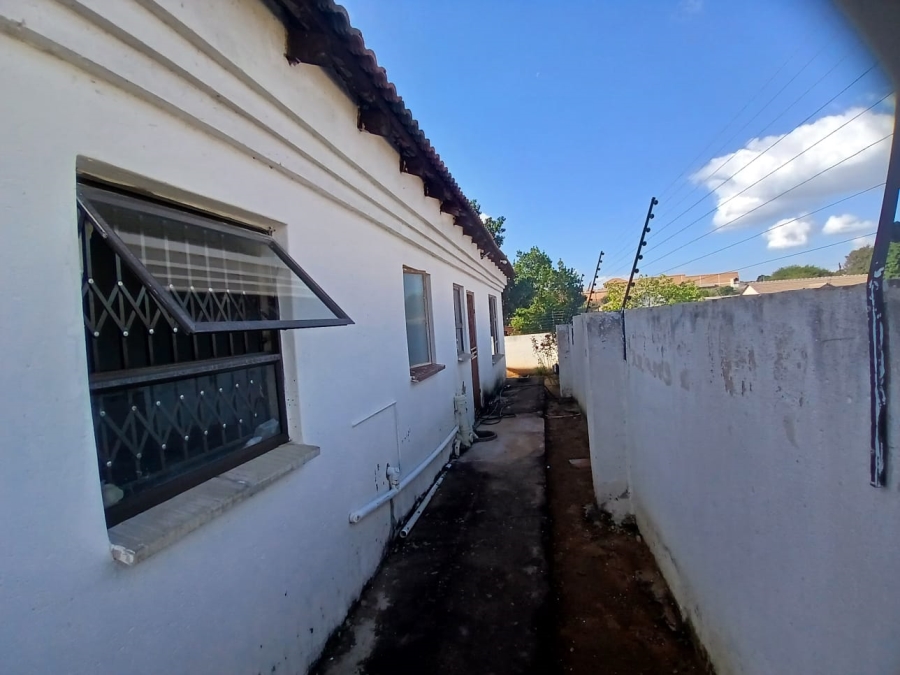 4 Bedroom Property for Sale in Soshanguve S Gauteng