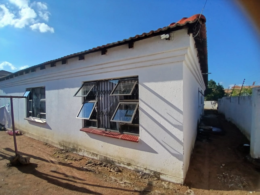 4 Bedroom Property for Sale in Soshanguve S Gauteng