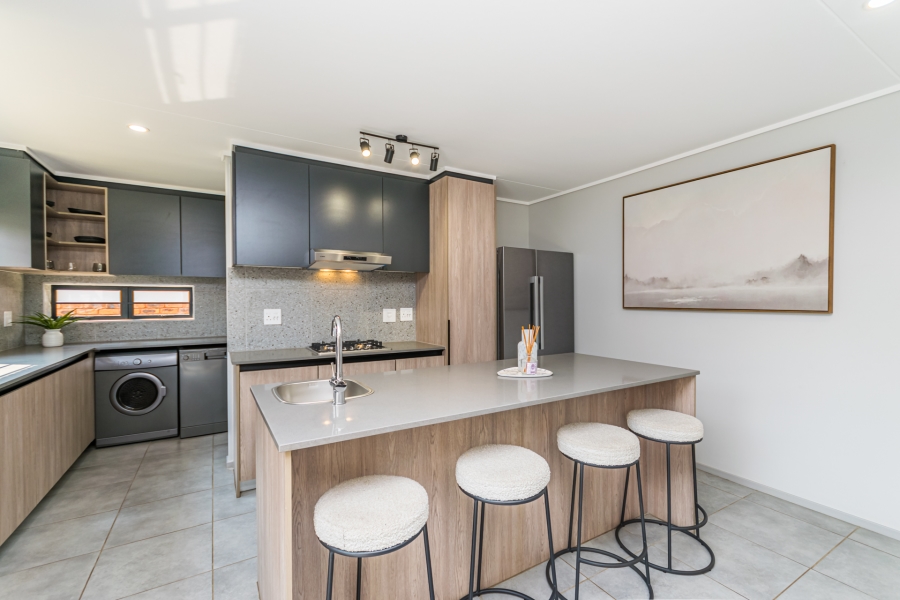 4 Bedroom Property for Sale in Amberfield Gauteng