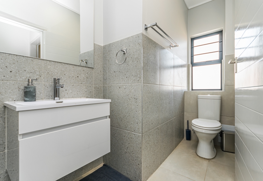 3 Bedroom Property for Sale in Amberfield Gauteng