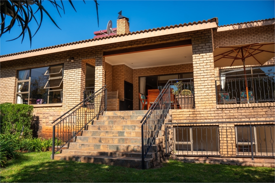 4 Bedroom Property for Sale in Mooikloof Equestrian Estate Gauteng
