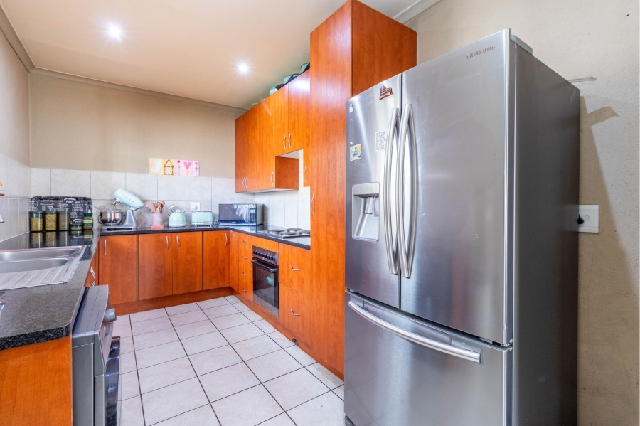 4 Bedroom Property for Sale in Noordwyk Gauteng