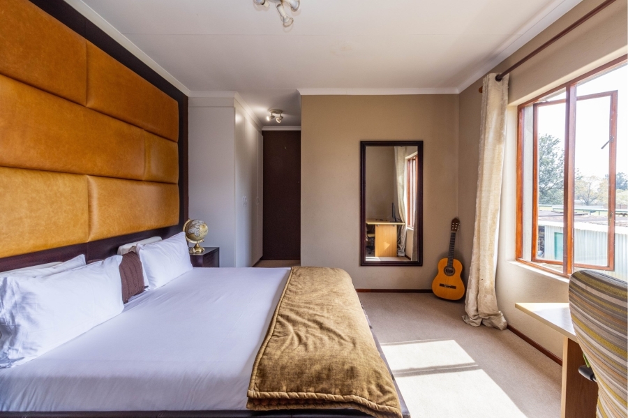 4 Bedroom Property for Sale in Noordwyk Gauteng