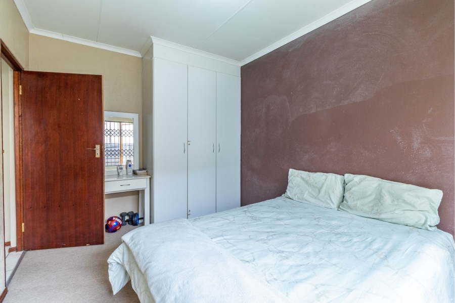 4 Bedroom Property for Sale in Noordwyk Gauteng