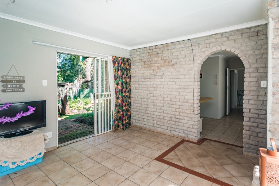 3 Bedroom Property for Sale in Garsfontein Gauteng