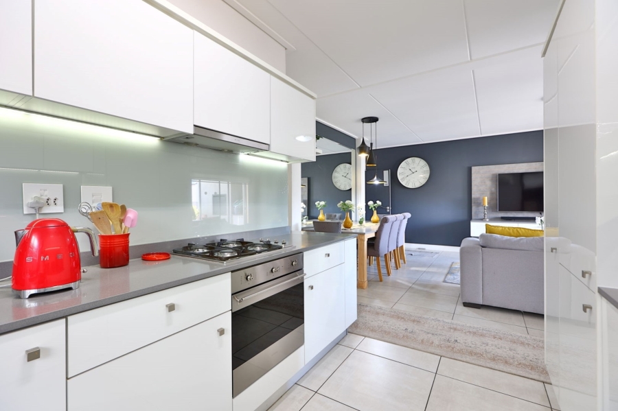 3 Bedroom Property for Sale in The Polofields Gauteng