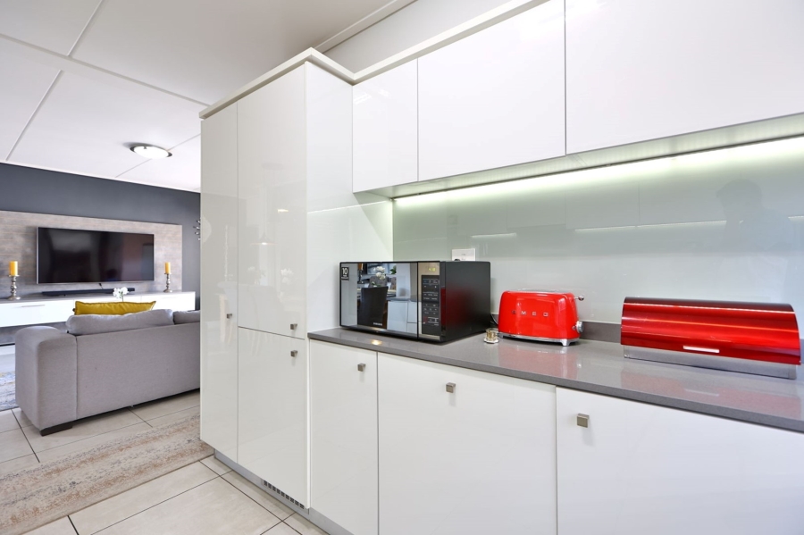 3 Bedroom Property for Sale in The Polofields Gauteng