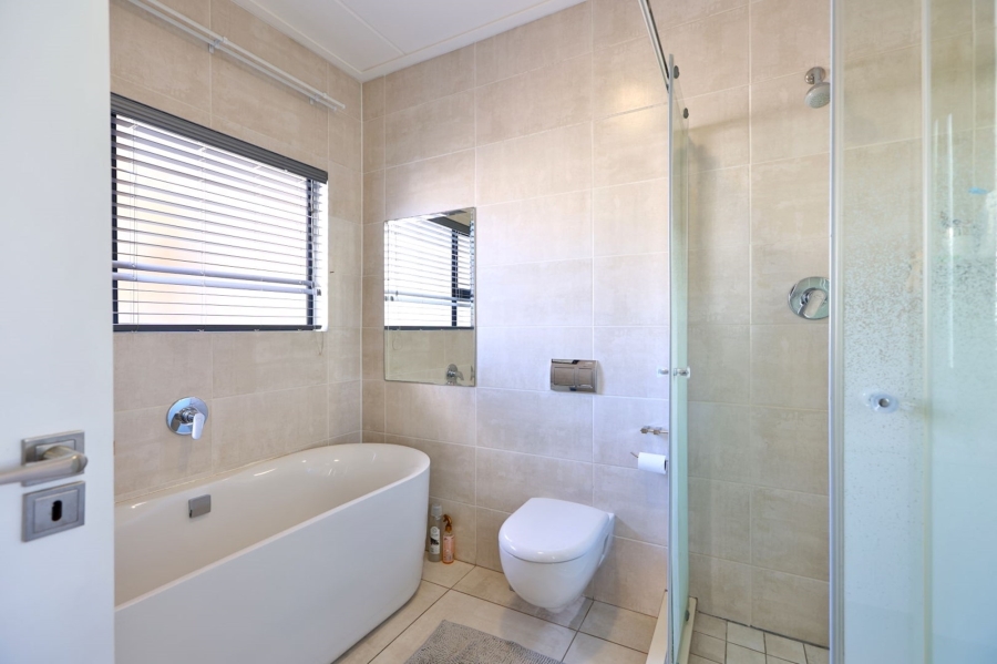 3 Bedroom Property for Sale in The Polofields Gauteng