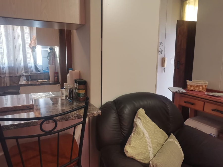1 Bedroom Property for Sale in Gezina Gauteng