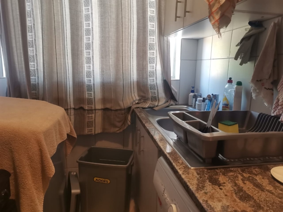 1 Bedroom Property for Sale in Gezina Gauteng