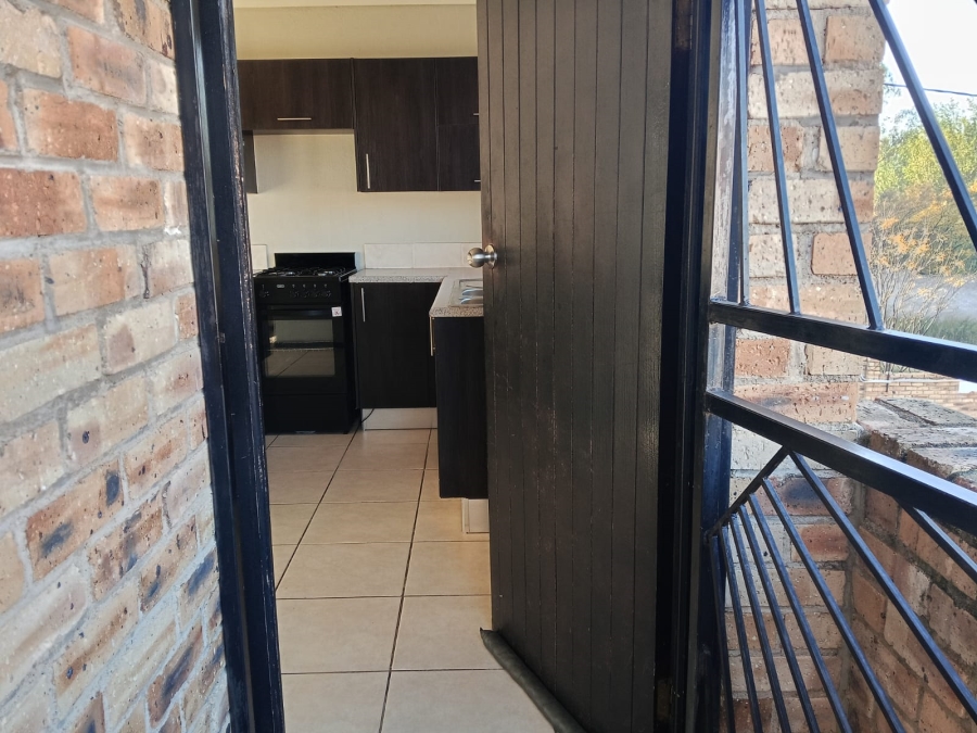 To Let 2 Bedroom Property for Rent in Honeydew Gauteng
