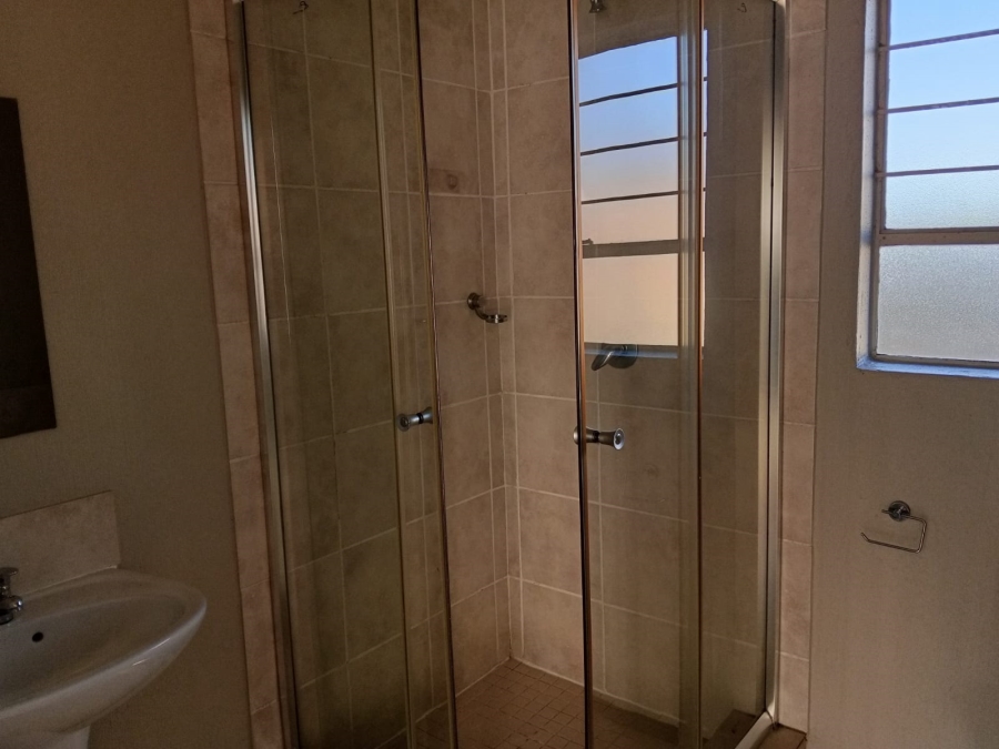 To Let 2 Bedroom Property for Rent in Honeydew Gauteng