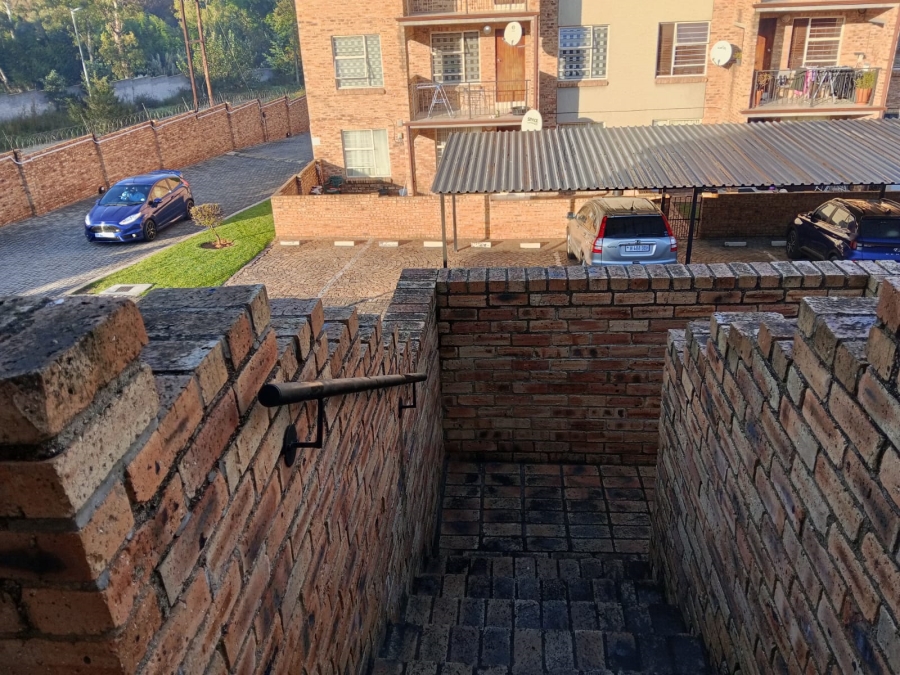 To Let 2 Bedroom Property for Rent in Honeydew Gauteng