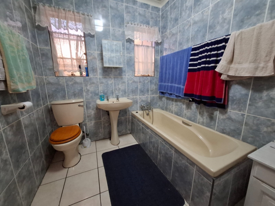 3 Bedroom Property for Sale in Three Rivers Gauteng