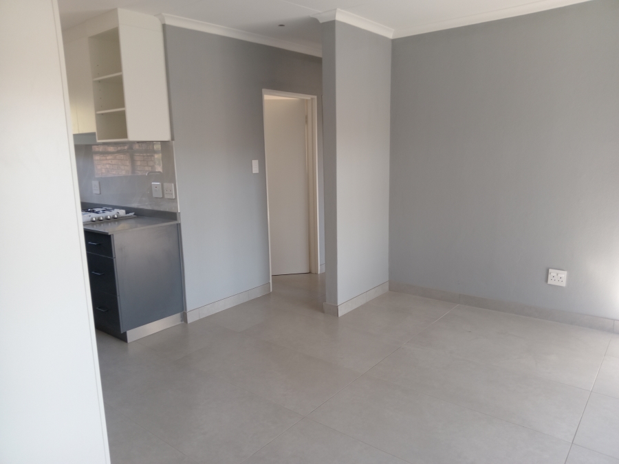 To Let 3 Bedroom Property for Rent in Radiokop Gauteng