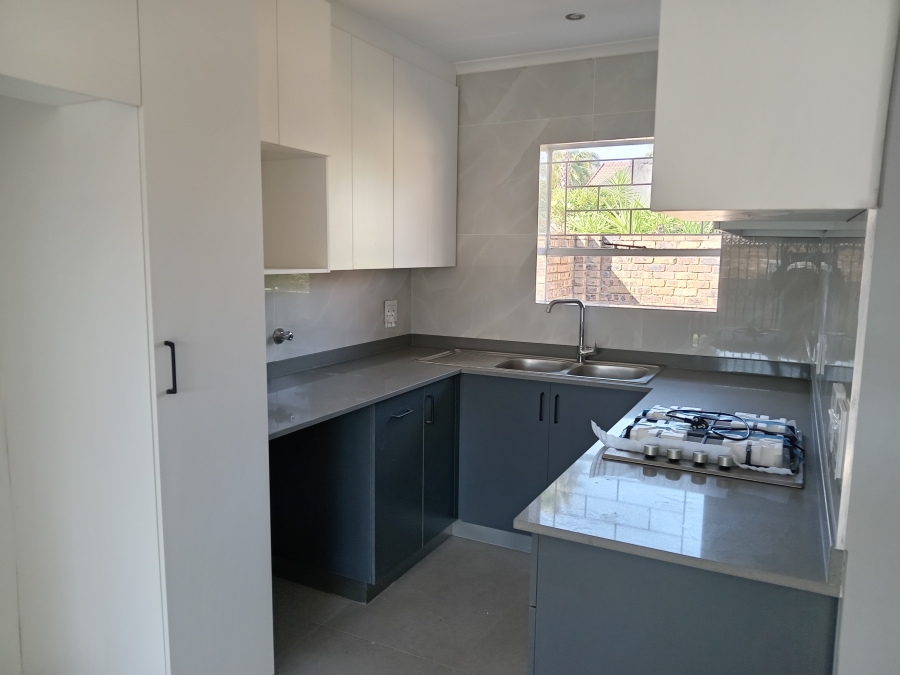 To Let 3 Bedroom Property for Rent in Radiokop Gauteng