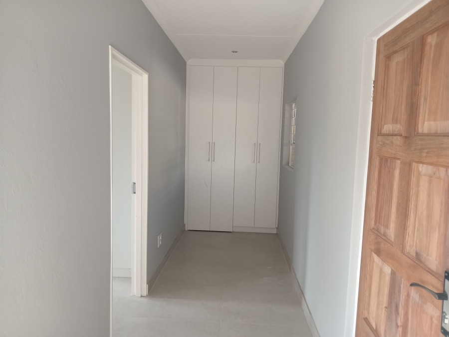 To Let 3 Bedroom Property for Rent in Radiokop Gauteng