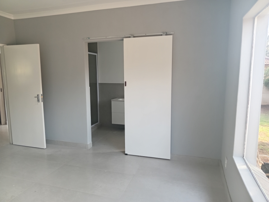 To Let 3 Bedroom Property for Rent in Radiokop Gauteng