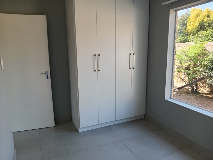 To Let 3 Bedroom Property for Rent in Radiokop Gauteng