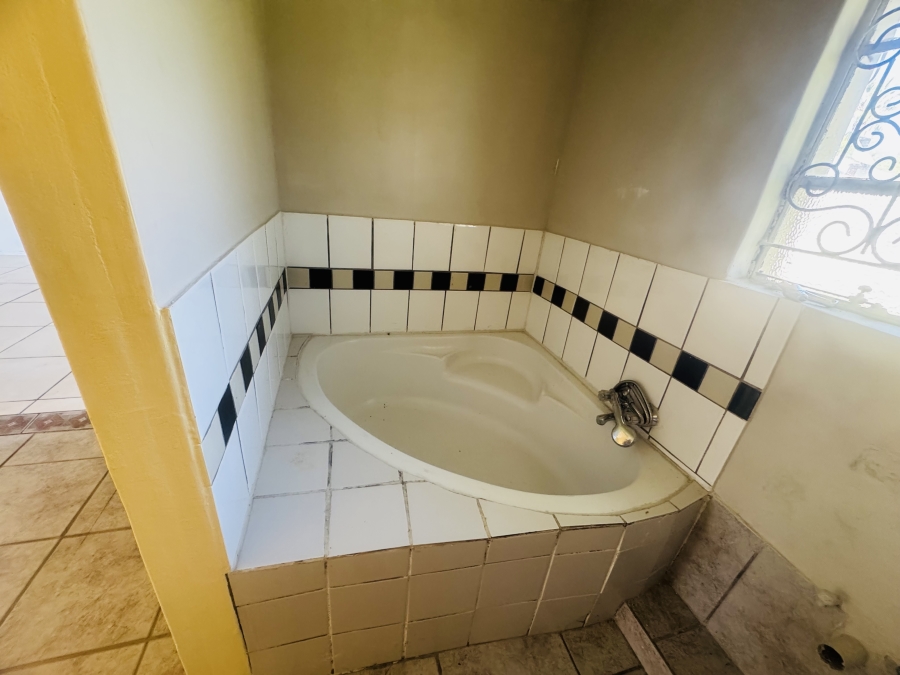 3 Bedroom Property for Sale in Gezina Gauteng