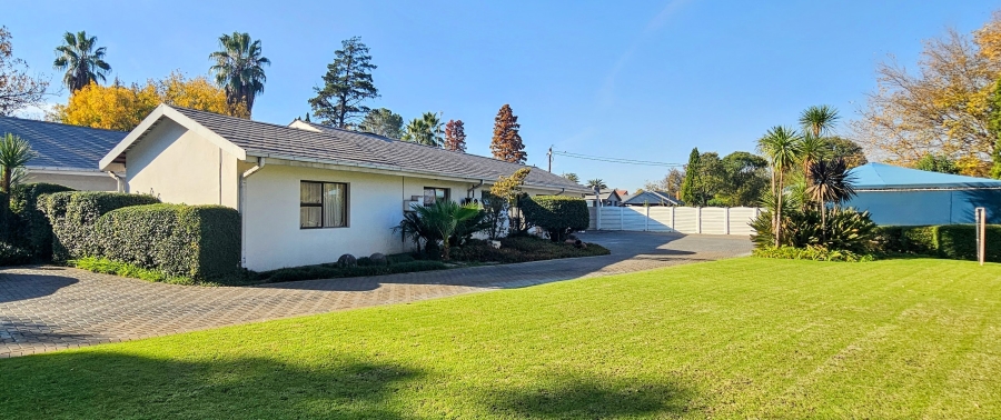 3 Bedroom Property for Sale in Three Rivers Proper Gauteng