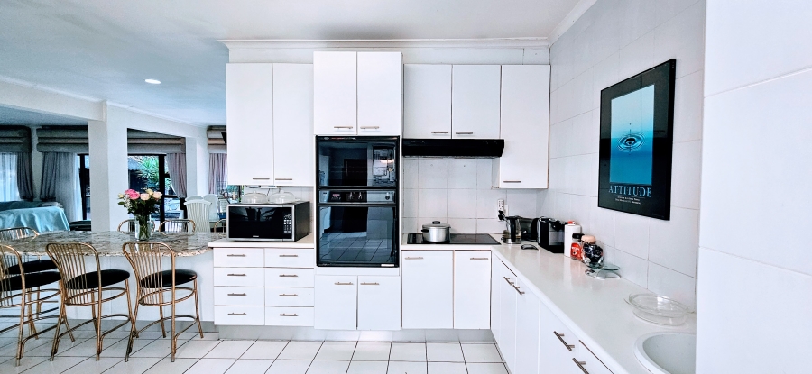 3 Bedroom Property for Sale in Three Rivers Proper Gauteng