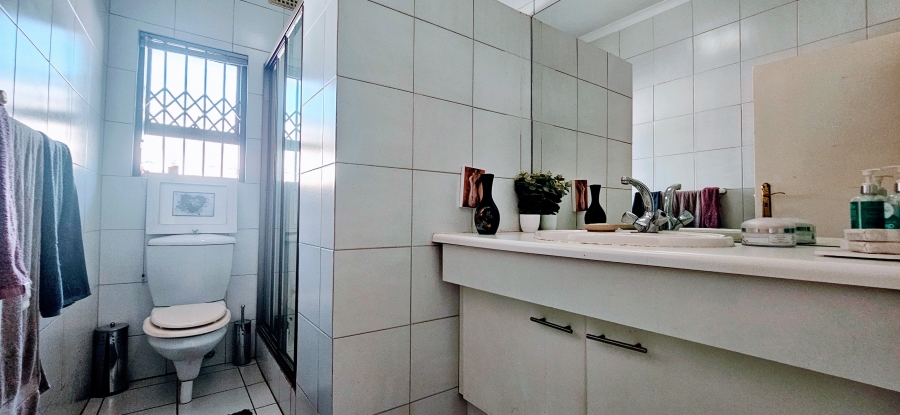 3 Bedroom Property for Sale in Three Rivers Proper Gauteng
