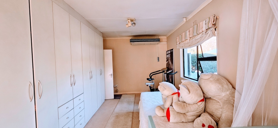 3 Bedroom Property for Sale in Three Rivers Proper Gauteng