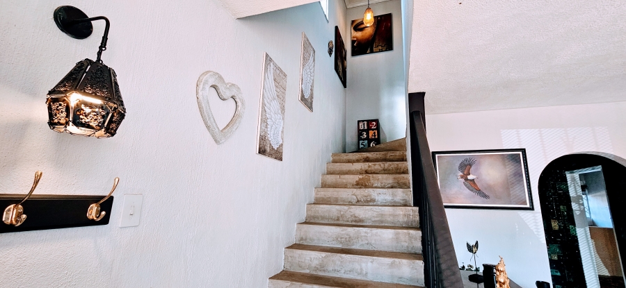 3 Bedroom Property for Sale in Three Rivers Proper Gauteng