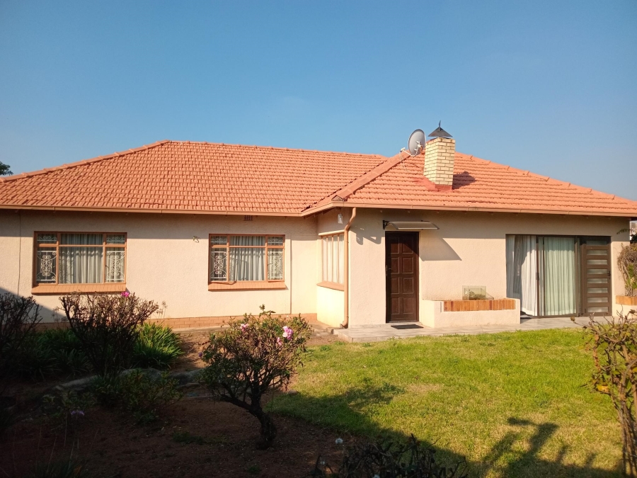 To Let 3 Bedroom Property for Rent in Kew Gauteng