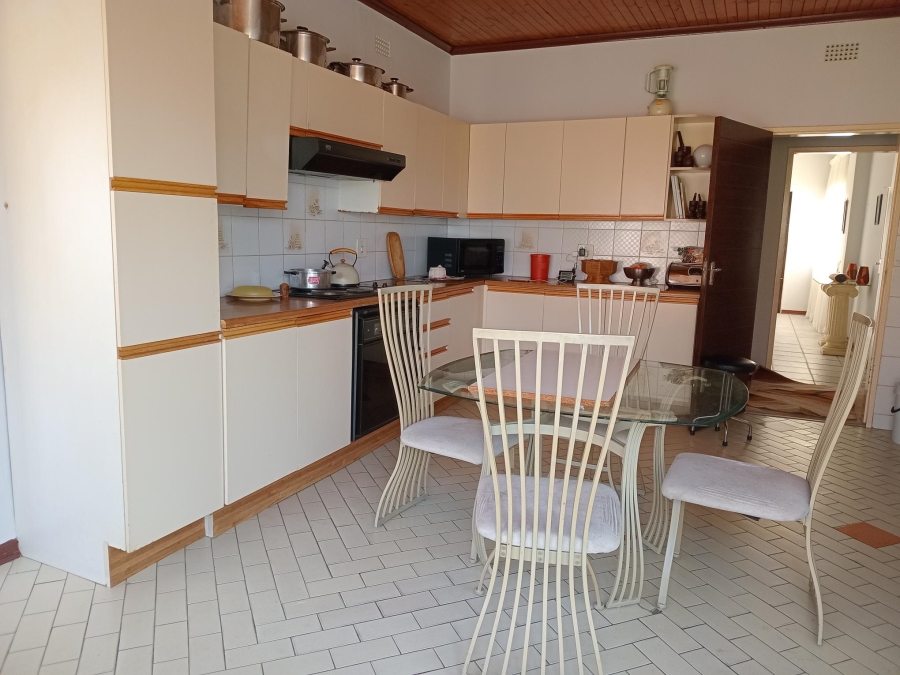 To Let 3 Bedroom Property for Rent in Kew Gauteng