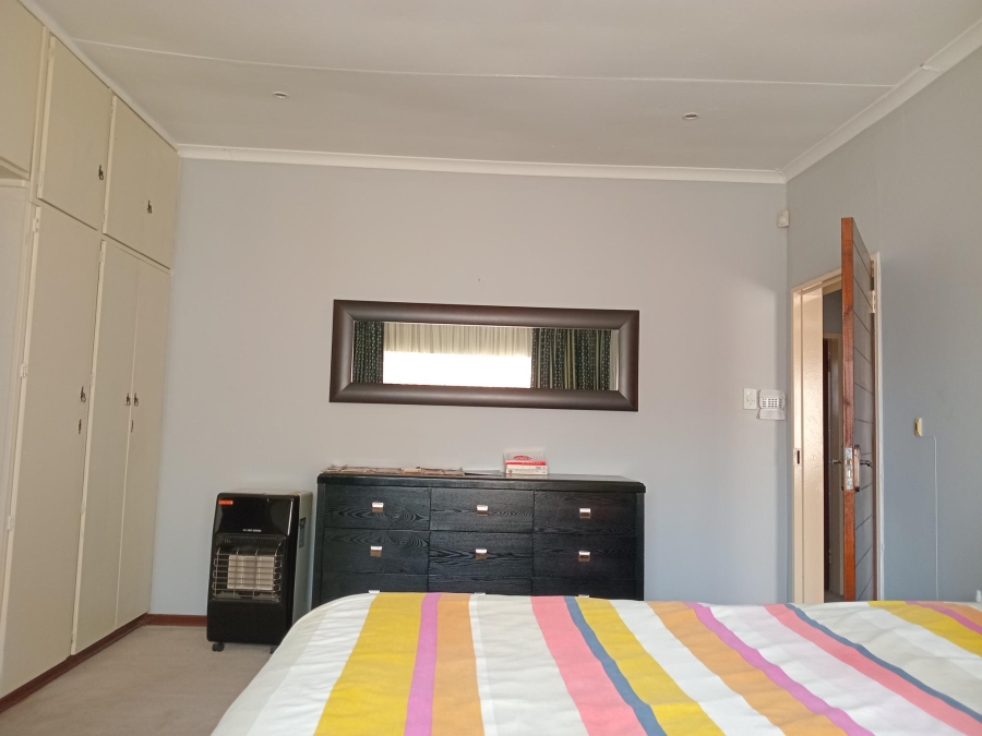 To Let 3 Bedroom Property for Rent in Kew Gauteng