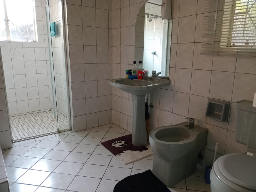 To Let 3 Bedroom Property for Rent in Kew Gauteng