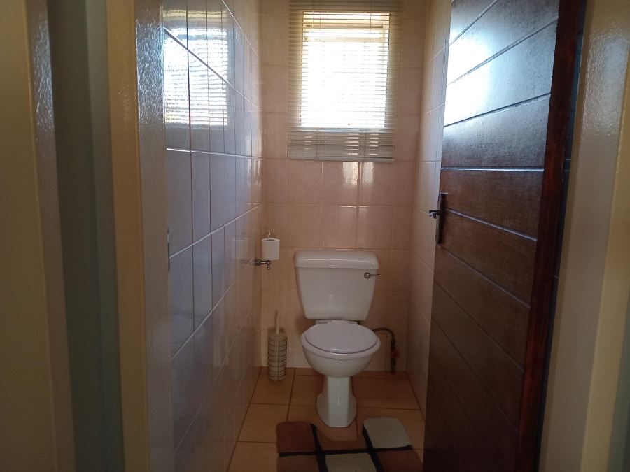 To Let 3 Bedroom Property for Rent in Kew Gauteng