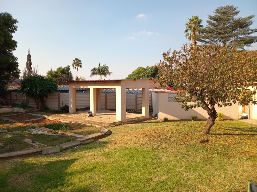 To Let 3 Bedroom Property for Rent in Kew Gauteng