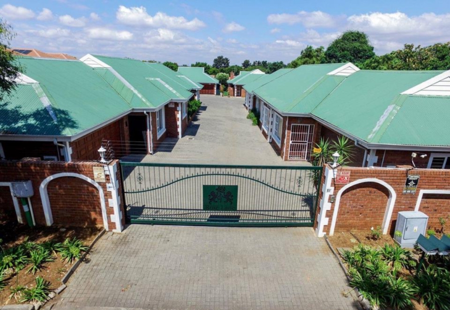 3 Bedroom Property for Sale in New Redruth Gauteng