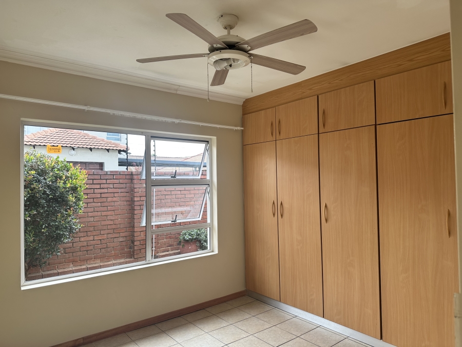 3 Bedroom Property for Sale in New Redruth Gauteng