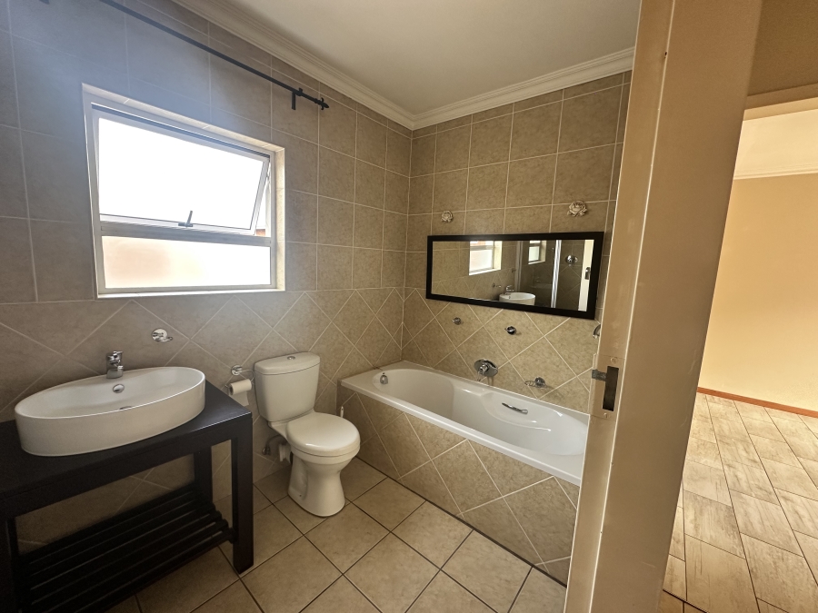 3 Bedroom Property for Sale in New Redruth Gauteng
