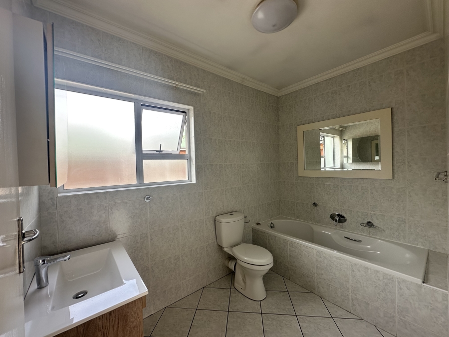 3 Bedroom Property for Sale in New Redruth Gauteng