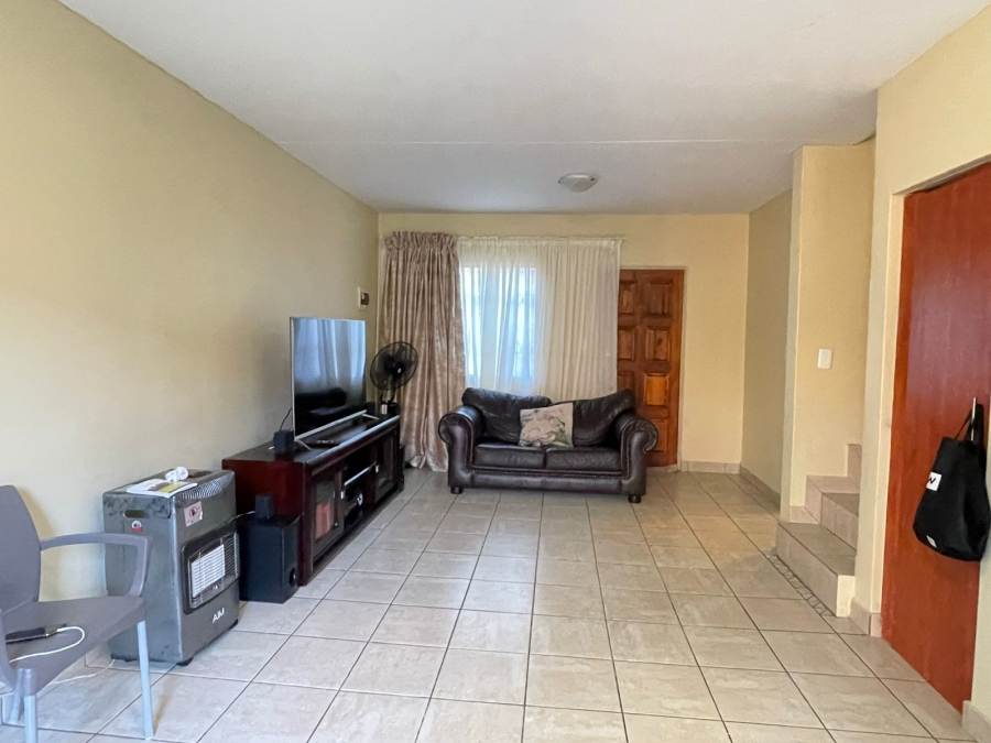 3 Bedroom Property for Sale in Annlin Gauteng