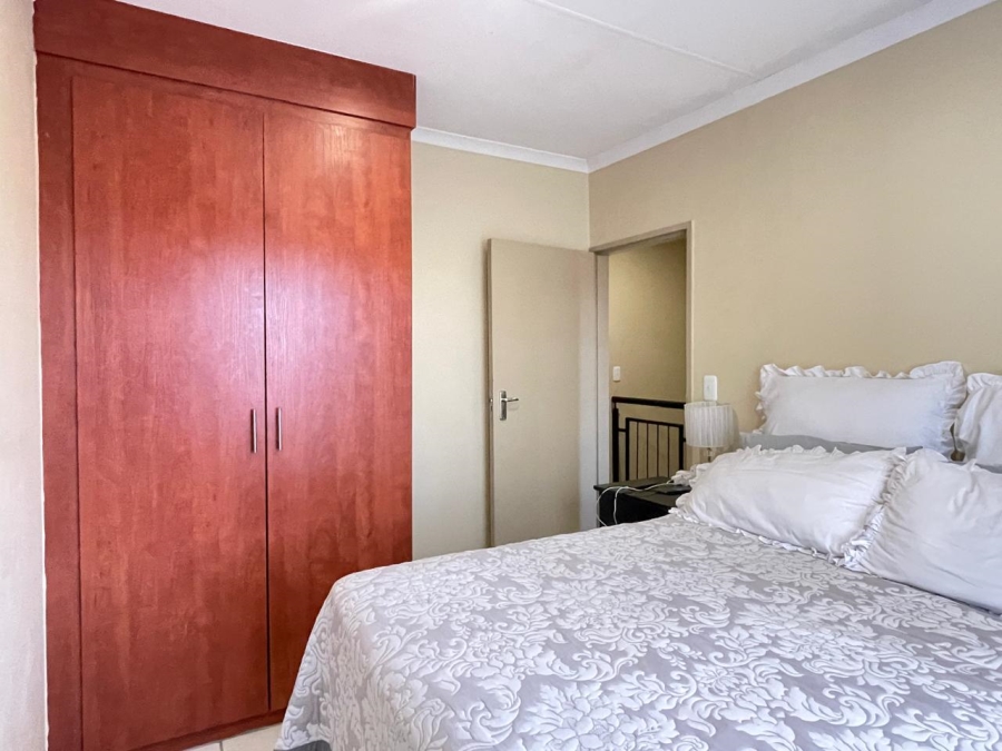 3 Bedroom Property for Sale in Annlin Gauteng