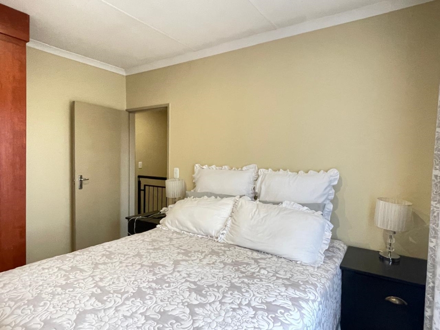 3 Bedroom Property for Sale in Annlin Gauteng