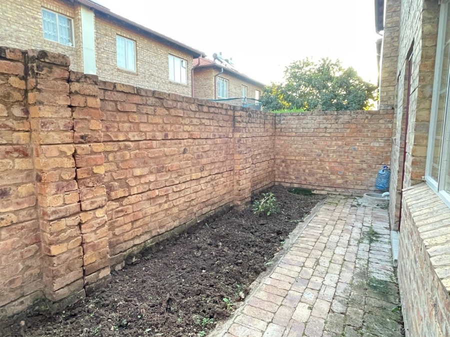 3 Bedroom Property for Sale in Annlin Gauteng