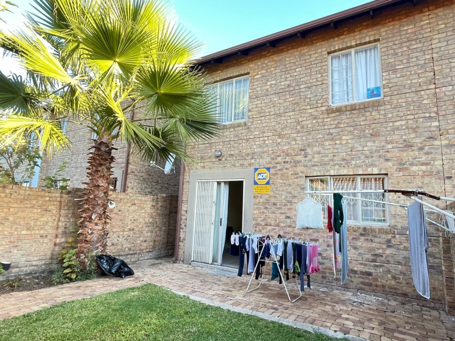 3 Bedroom Property for Sale in Annlin Gauteng