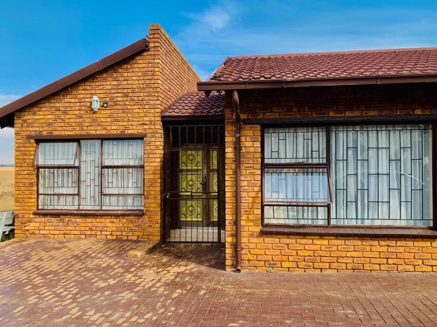 4 Bedroom Property for Sale in Ratanda Gauteng