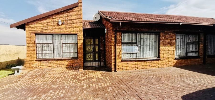 4 Bedroom Property for Sale in Ratanda Gauteng
