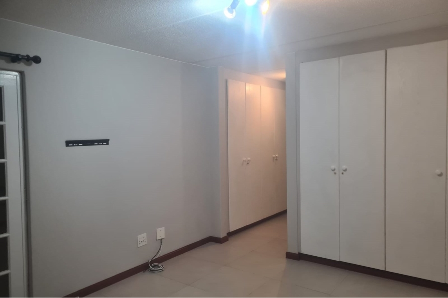 To Let 2 Bedroom Property for Rent in Morningside Gauteng