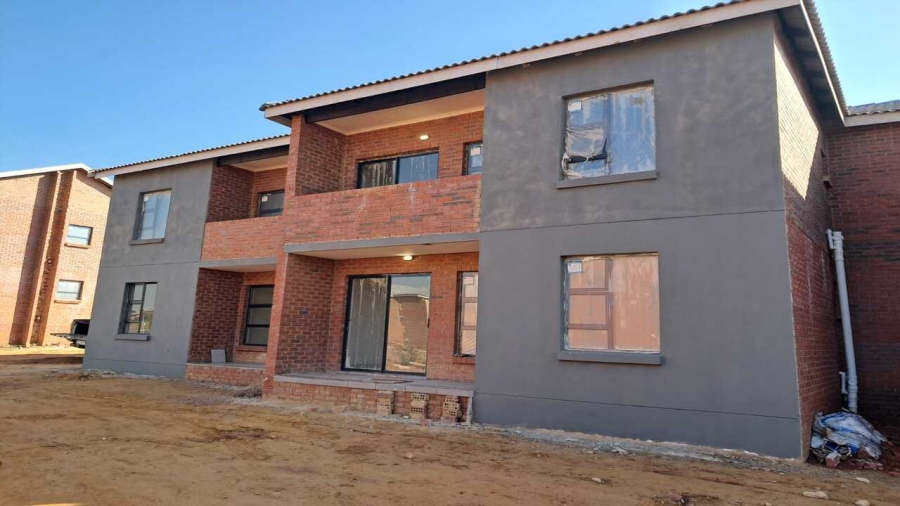To Let 2 Bedroom Property for Rent in Kookrus Gauteng