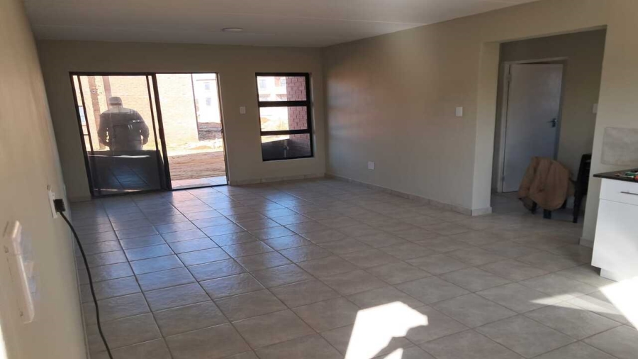To Let 2 Bedroom Property for Rent in Kookrus Gauteng