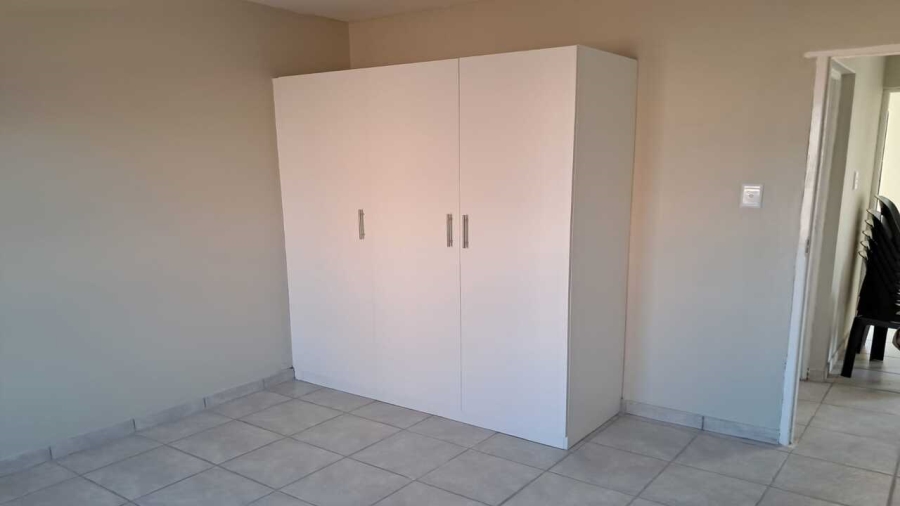 To Let 2 Bedroom Property for Rent in Kookrus Gauteng